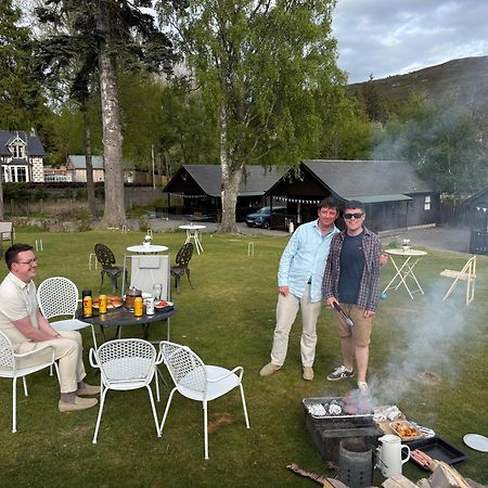 Braemar Lodge Cabins Not For Profit Bagian luar foto