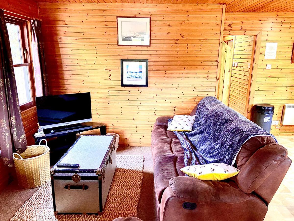 Braemar Lodge Cabins Not For Profit Bagian luar foto