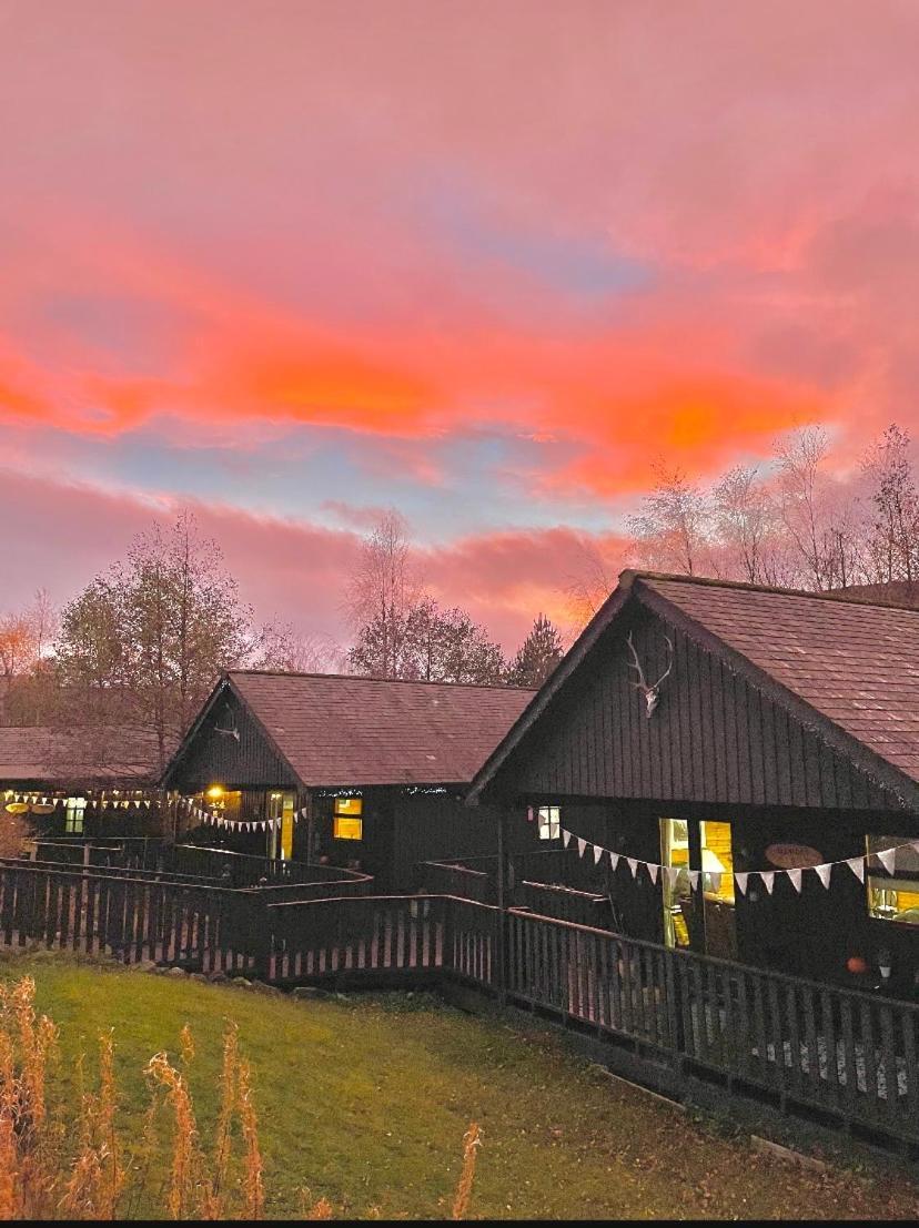 Braemar Lodge Cabins Not For Profit Bagian luar foto